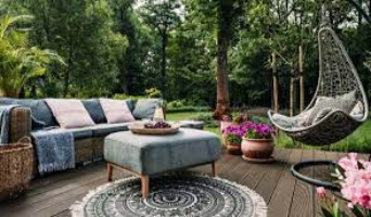 Where and how well is Hampton Bay patio furniture made?